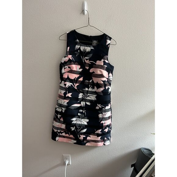 Vince Camuto Women's Shadow-Stripe Floral Sheath Dress Size 4 - Picture 3 of 9